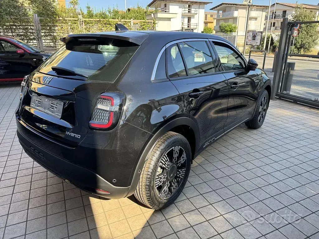 Usata Fiat 600 101 CV (74 kW) 2024 Other SUV