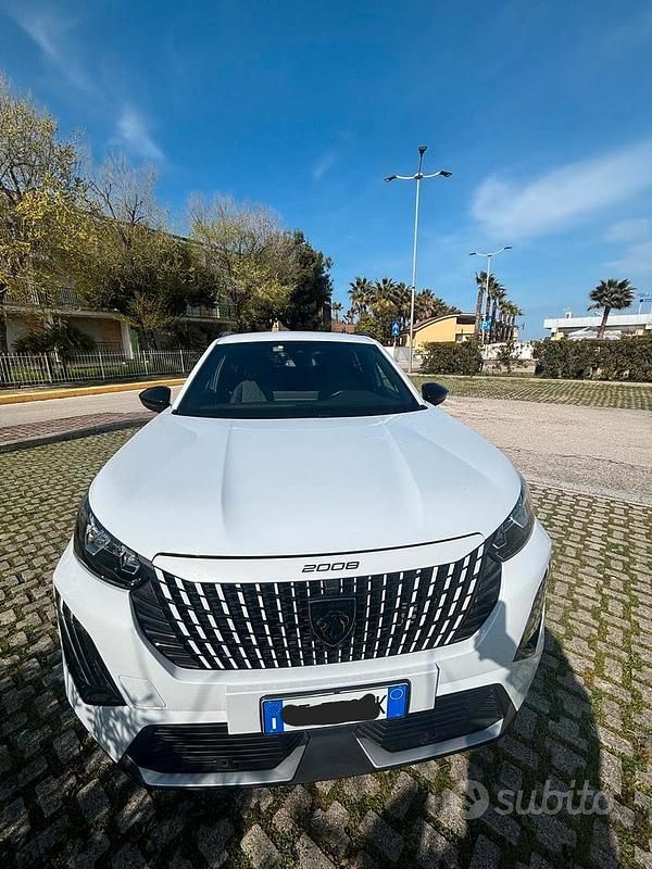 Usata Peugeot 2008 2024 Bianco SUV