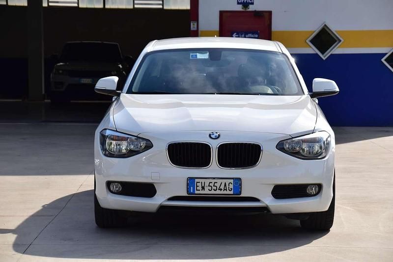 Usata BMW 118 143 CV (105 kW) 2014 Bianco Utilitaria