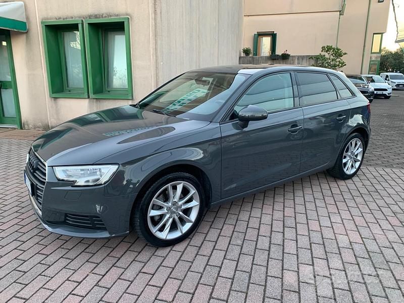 Usata Audi A3 Sport 150 CV (110 kW) 2017 Grigio Berlina