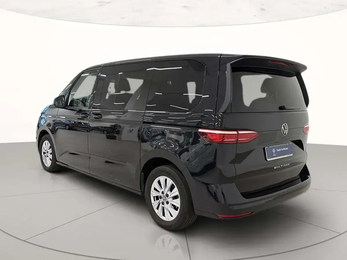 Usado VW T7 150 CV (110 kW) 2025 Negro Van