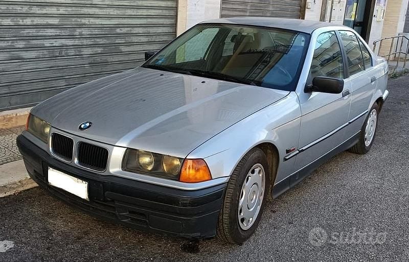 Usata BMW 318 115 CV (84 kW) 1995 Berlina