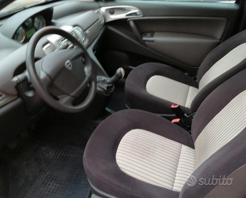 Usata Lancia Ypsilon 60 CV (44 kW) 2009 Lilla Utilitaria