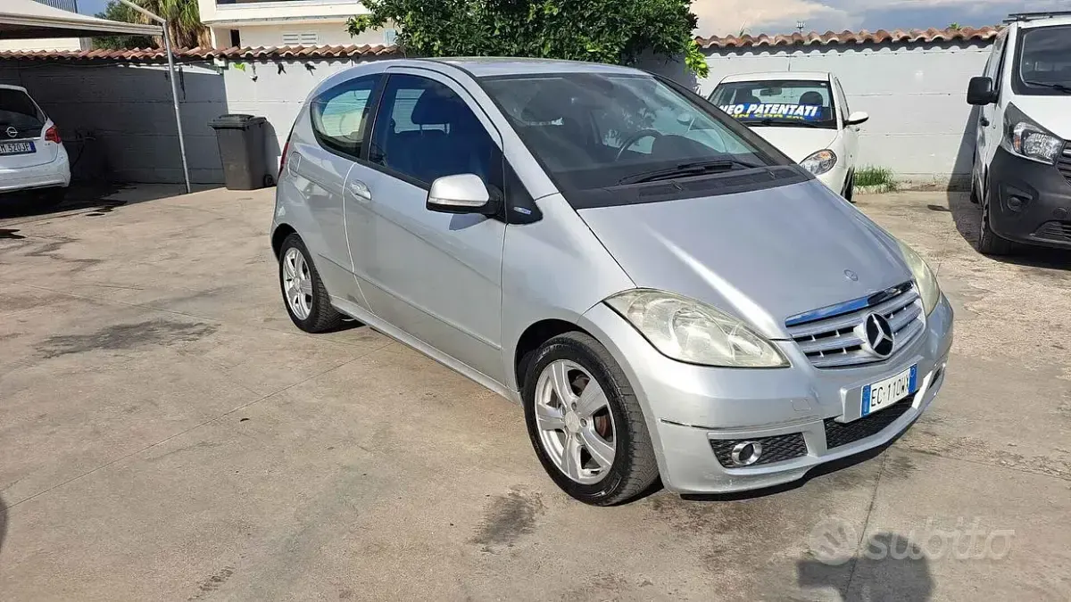 Usata Mercedes A150 Avantgarde 95 CV (69 kW) 2010 Grigio Coupé