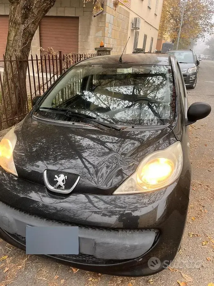 Usata Peugeot 107 68 CV (50 kW) 2006 Nero Utilitaria