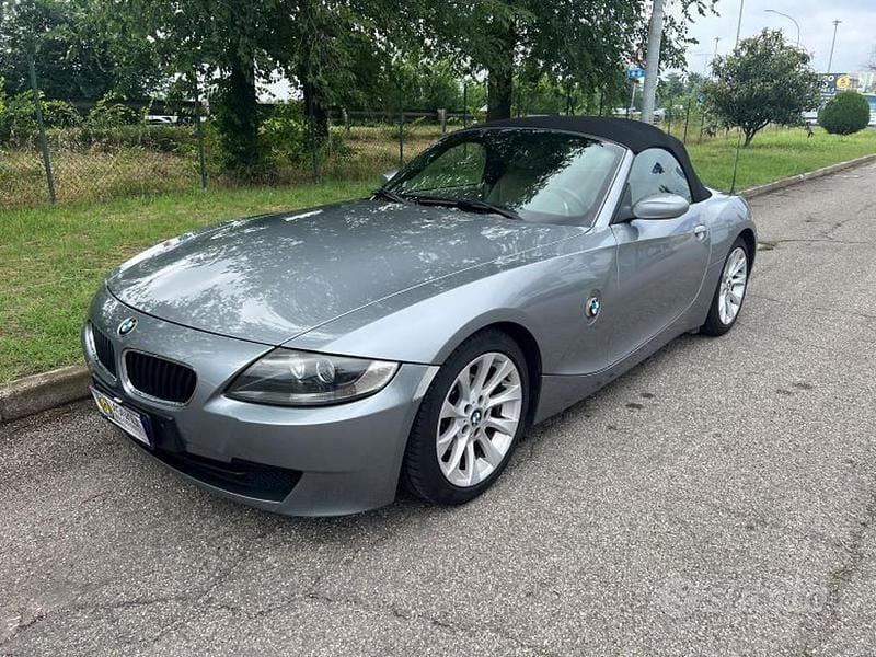 Grigio titanio Usata 2006 BMW Z4 Cabrio | 10.950 € (Ottimo prezzo) - Immagine 1/4