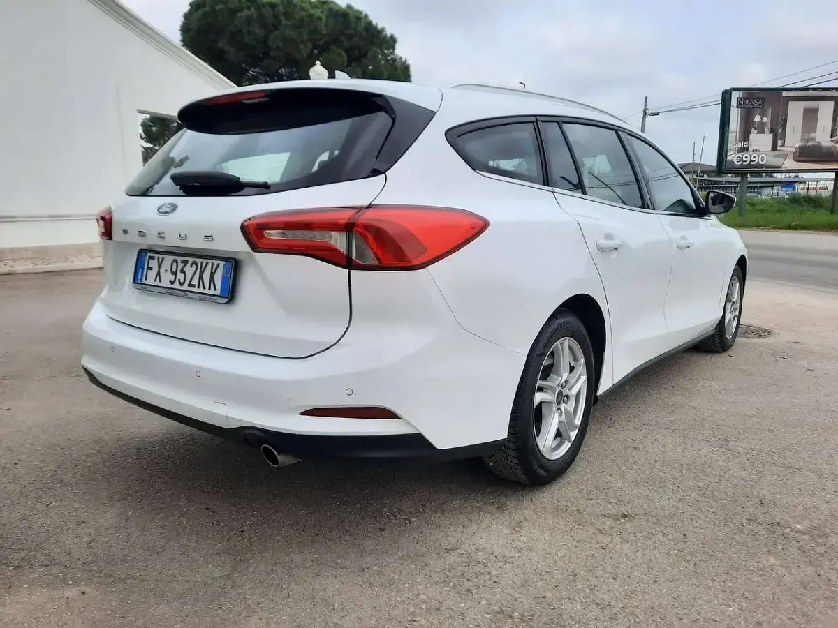 Usata Ford Focus 120 CV (88 kW) 2019 Bianco Station wagon