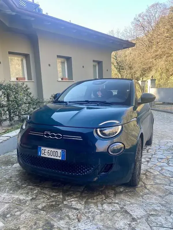 Usata Fiat 500e Icon 42 kW (58 CV) 2021 Cabrio