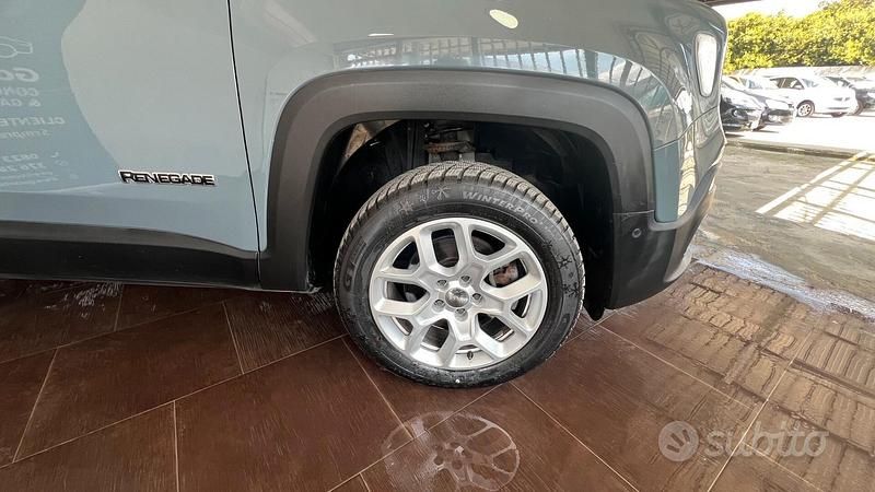 Usata Jeep Renegade Limited 140 CV (102 kW) 2018 Grigio SUV