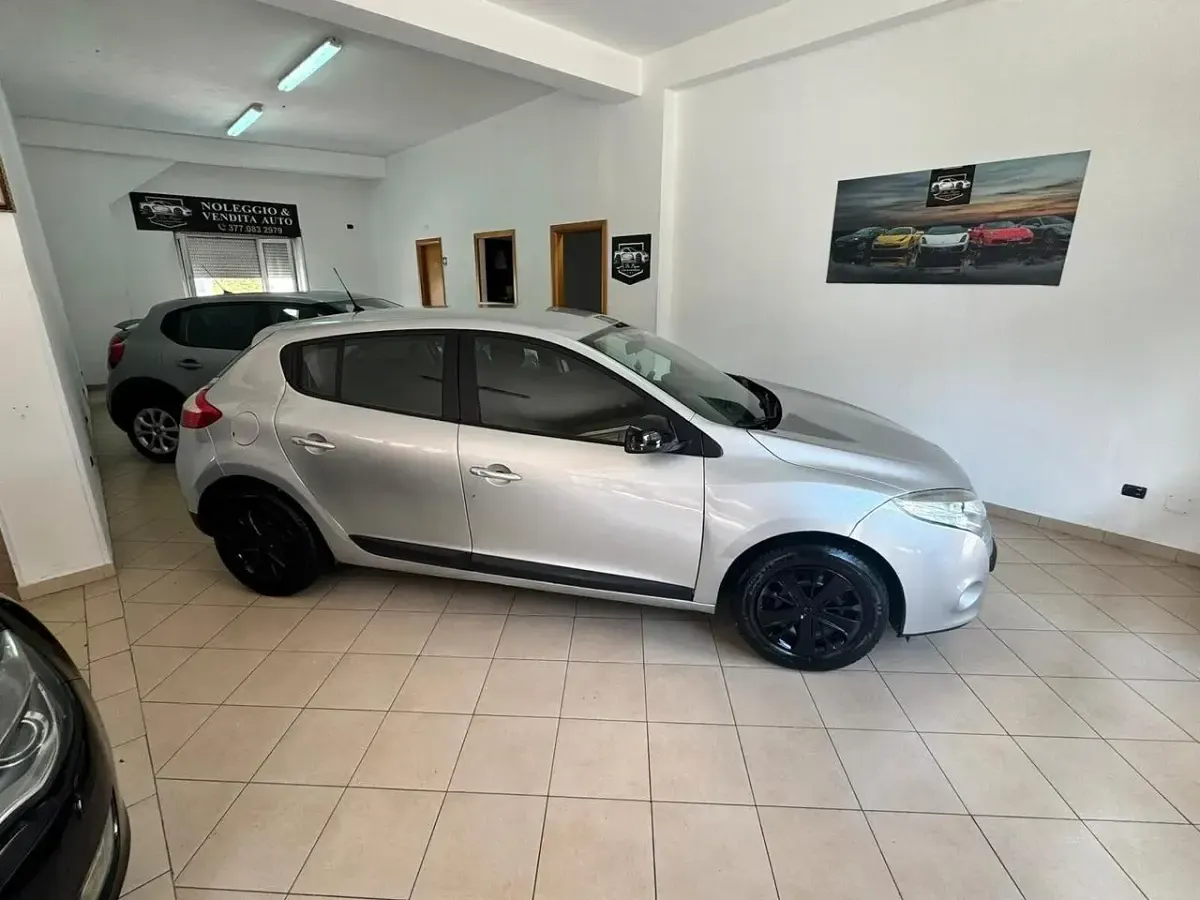 Usata Renault Mégane 90 CV (66 kW) 2009 Grigio Berlina