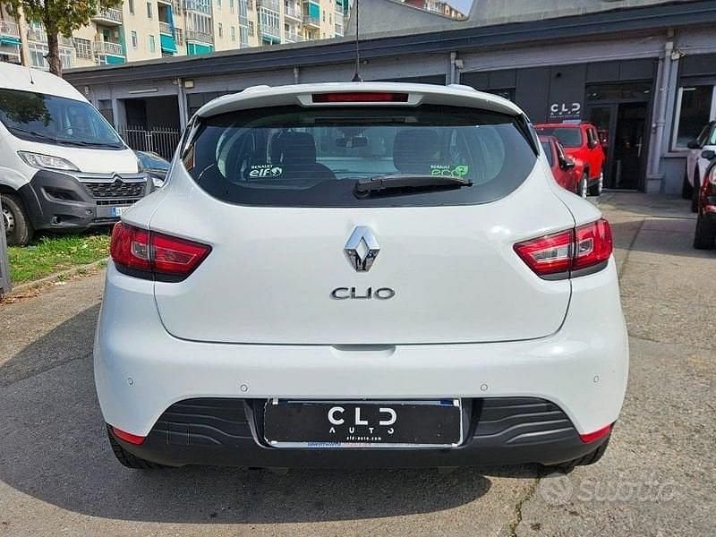 Second-hand Renault Clio IV 75 CP (55 kW) 2014 Alb Berlinǎ