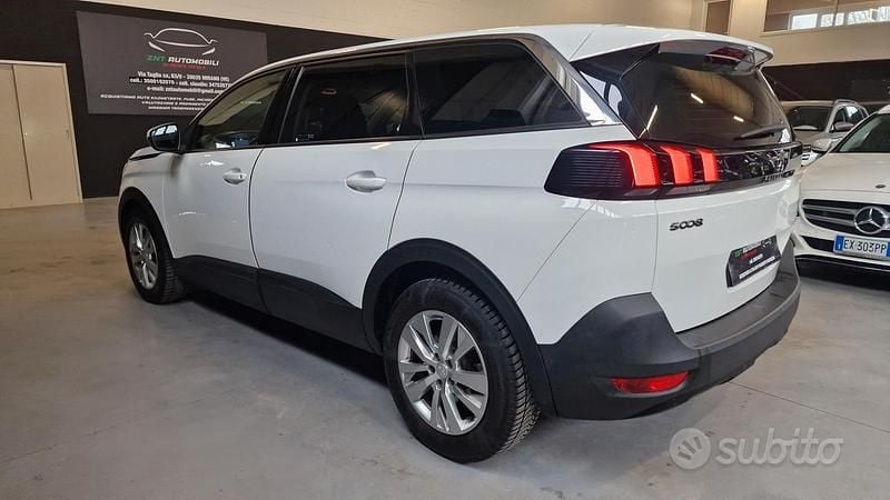 Usata Peugeot 5008 Allure 131 CV (96 kW) 2019 Bianco SUV