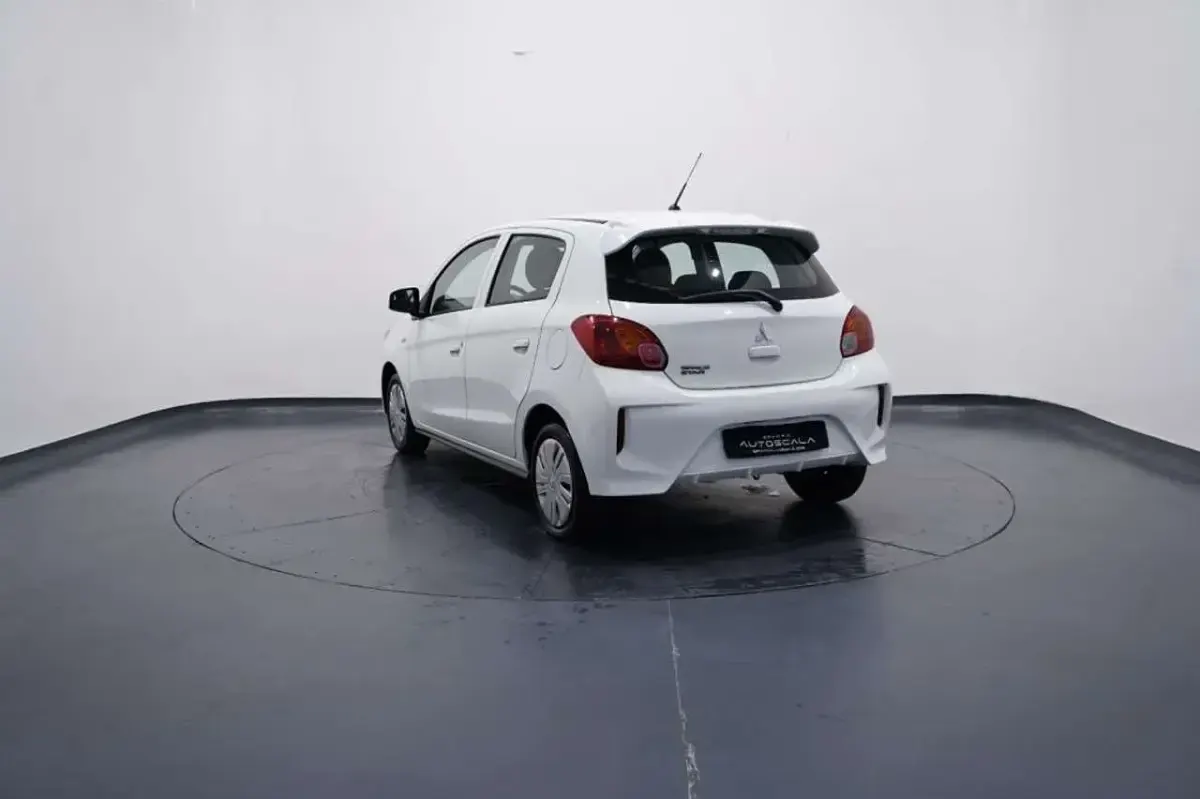 Occasion Mitsubishi Space Star 71 ch (52 kW) 2020 Blanc Citadine