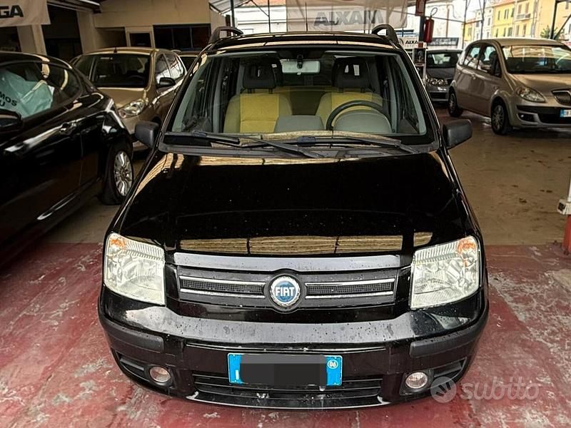 Nero Usata 2006 Fiat Panda Dynamic Due volumi | 2900 € (Buon prezzo) - Immagine 1/4