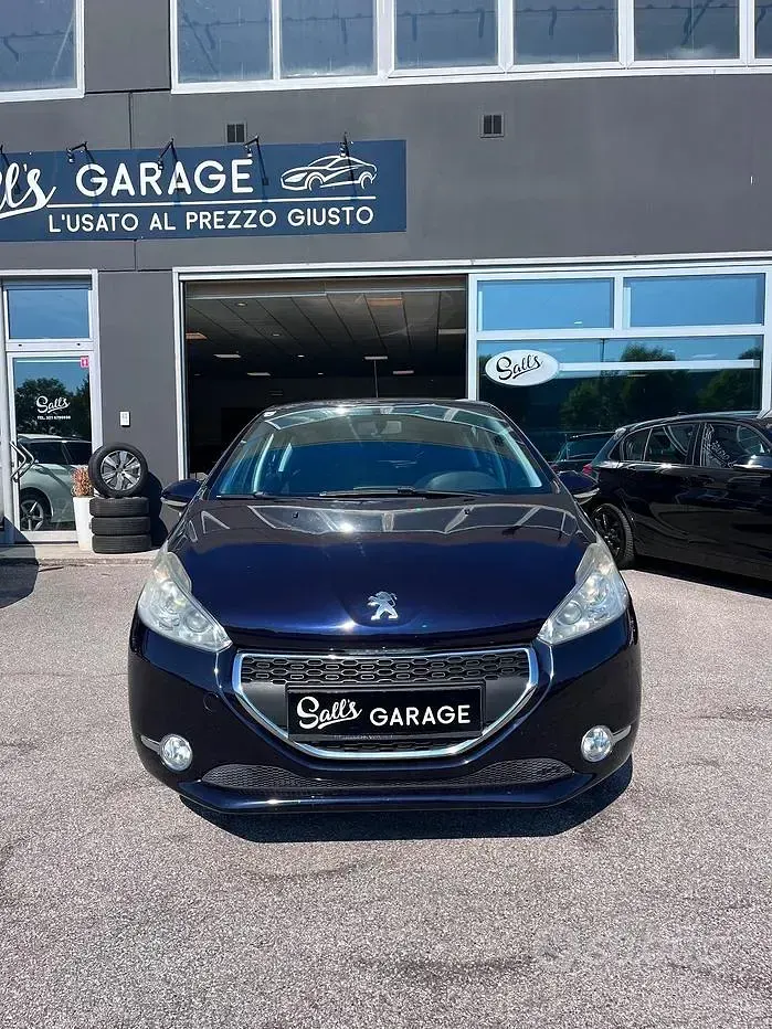 Usata Peugeot 208 82 CV (60 kW) 2013 Viola Utilitaria