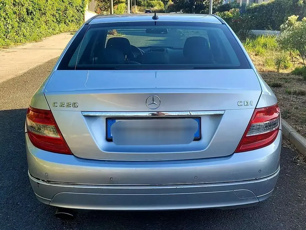 Usata Mercedes C220 Avantgarde 170 CV (125 kW) 2007 Argento Berlina
