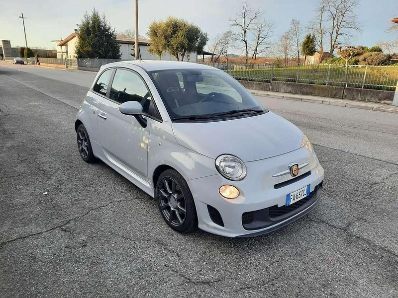 Usata Abarth 595 140 CV (102 kW) 2015 Grigio volo Utilitaria