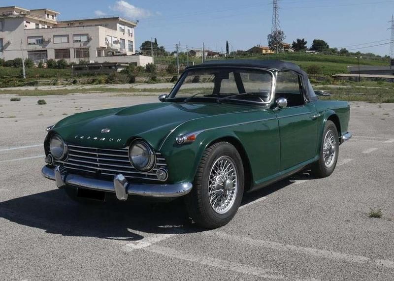 Usata Triumph TR4 101 CV (74 kW) 1965 Verde Cabrio