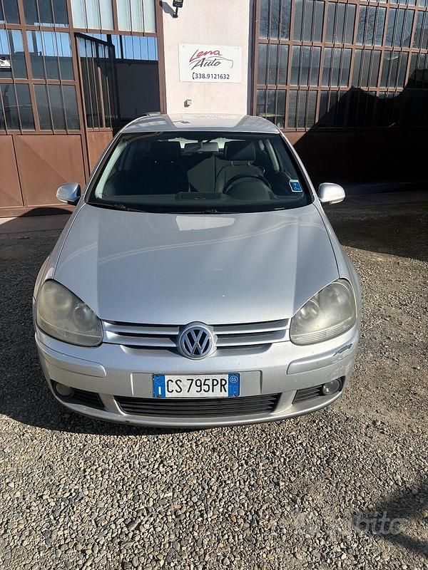 Usata VW Golf Comfortline 2005 Grigio Coupé