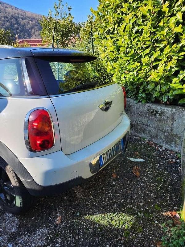 Usata Mini Cooper D Countryman 111 CV (81 kW) 2012 Bianco SUV