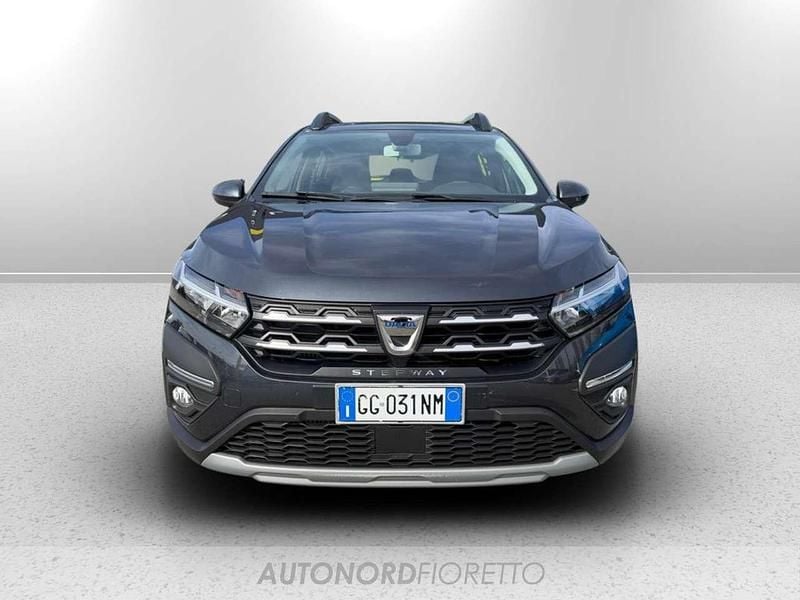 Usata Dacia Sandero Comfort 92 CV (67 kW) 2022 Grigio Berlina