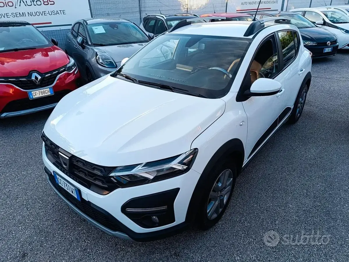 Usata Dacia Sandero Comfort 101 CV (74 kW) 2021 Bianco SUV