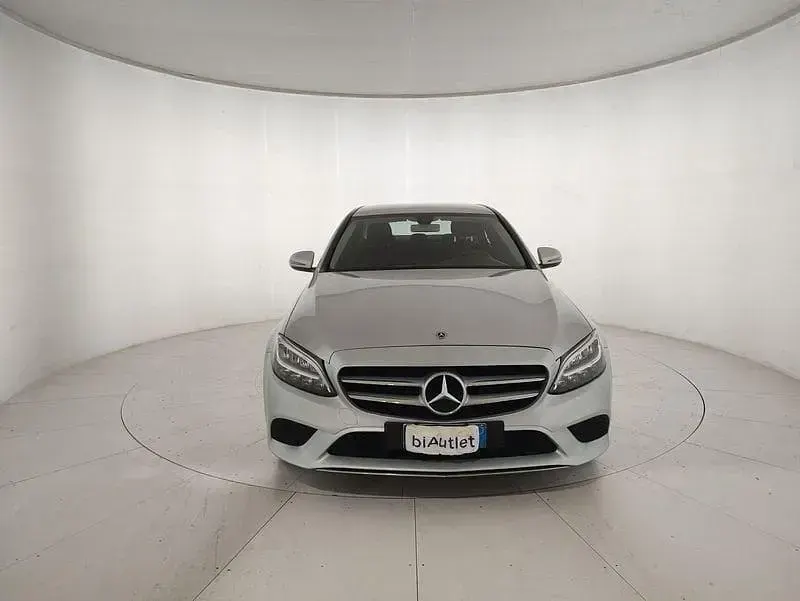 Usata Mercedes C180 122 CV (89 kW) 2019 Argento Berlina