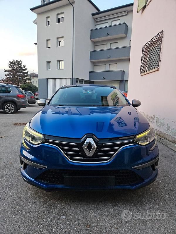 Blu Usata 2016 Renault Mégane GT Line GT-Line Tre volumi | 12.500 € - Immagine 1/4