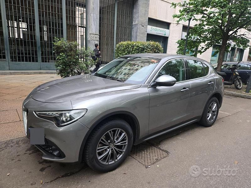 Usata Alfa Romeo Stelvio 2017 Grigio SUV