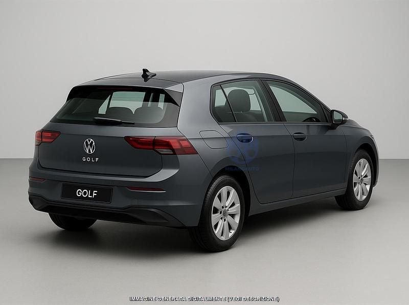 Usata VW Golf VIII Life 116 CV (85 kW) 2023 Grigio Utilitaria