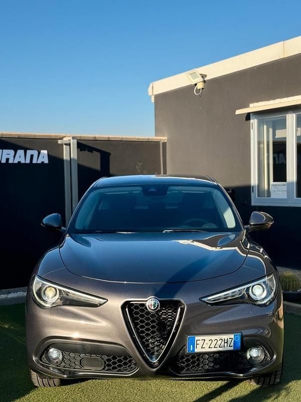 Usata Alfa Romeo Stelvio Business 190 CV (139 kW) 2019 Grigio SUV