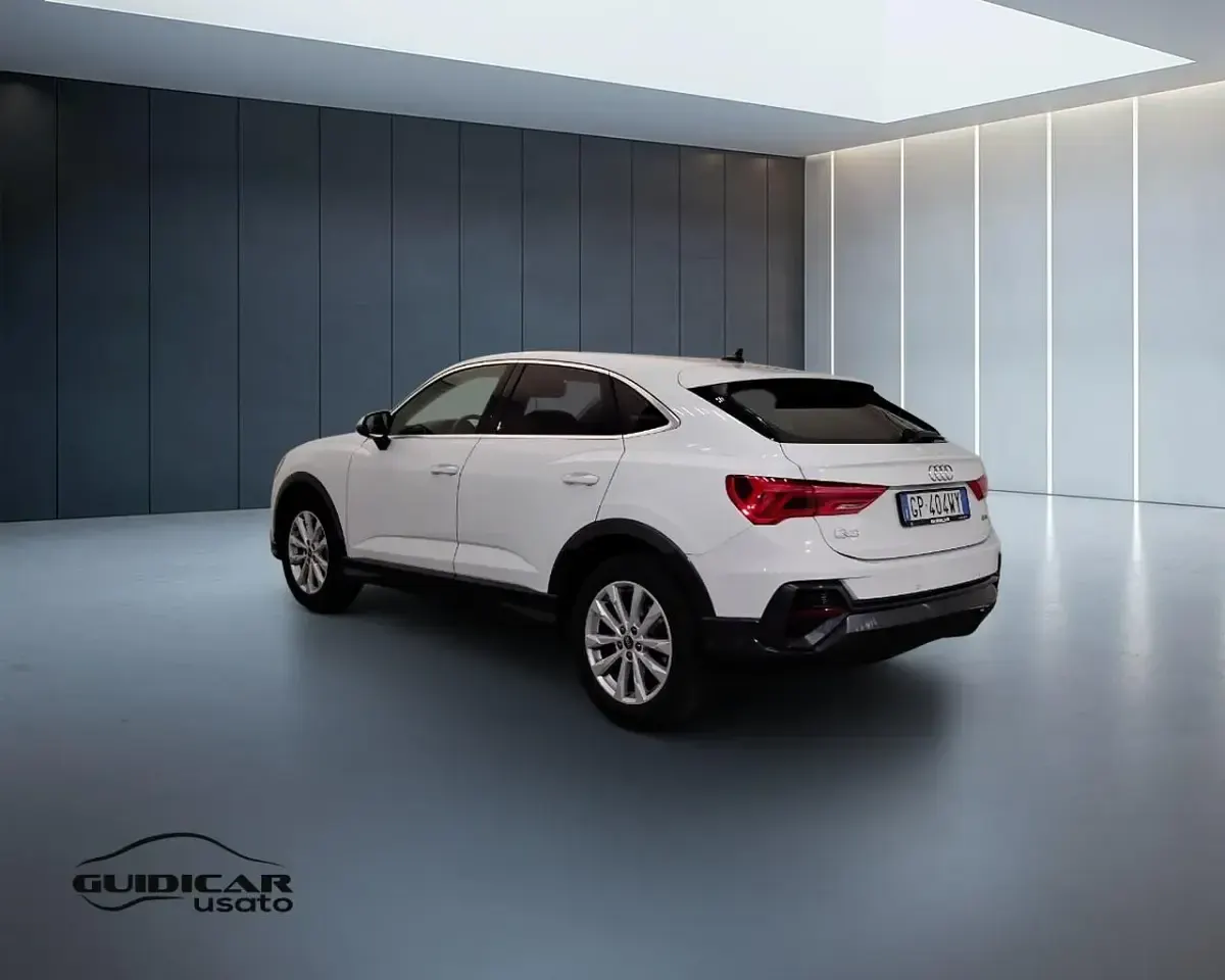 Usata Audi Q3 Sportback Business Plus 150 CV (110 kW) 2023 Bianco SUV