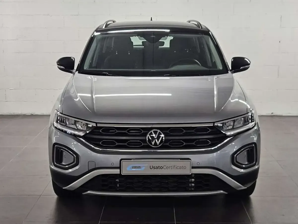 Usata VW T-Roc Life 150 CV (110 kW) 2025 Pyrit silver metallizzato nero SUV
