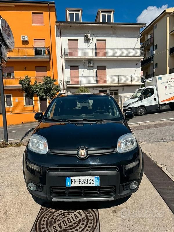 Usata Fiat Panda Easy 95 CV (69 kW) 2016 Nero Utilitaria