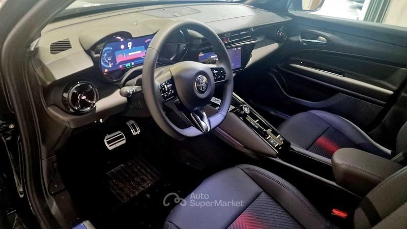 Nuova Alfa Romeo GT Junior Edizione Speciale 137 CV (100 kW) 2025 Nero Berlina