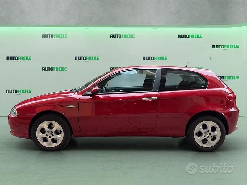 Usata Alfa Romeo 147 120 CV (88 kW) 2007 Rosso Utilitaria