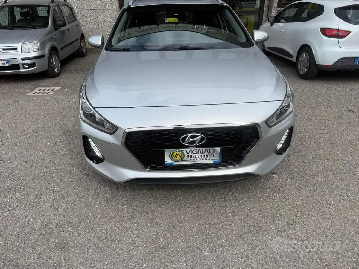 Usata Hyundai i30 110 CV (80 kW) 2017 Grigio Station wagon
