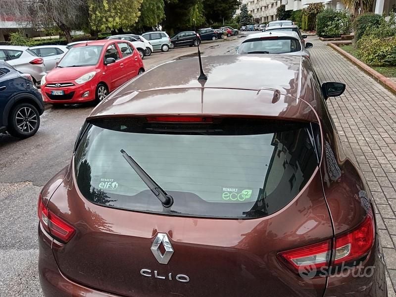 Usata Renault Clio IV 75 CV (55 kW) 2014 Marrone Utilitaria