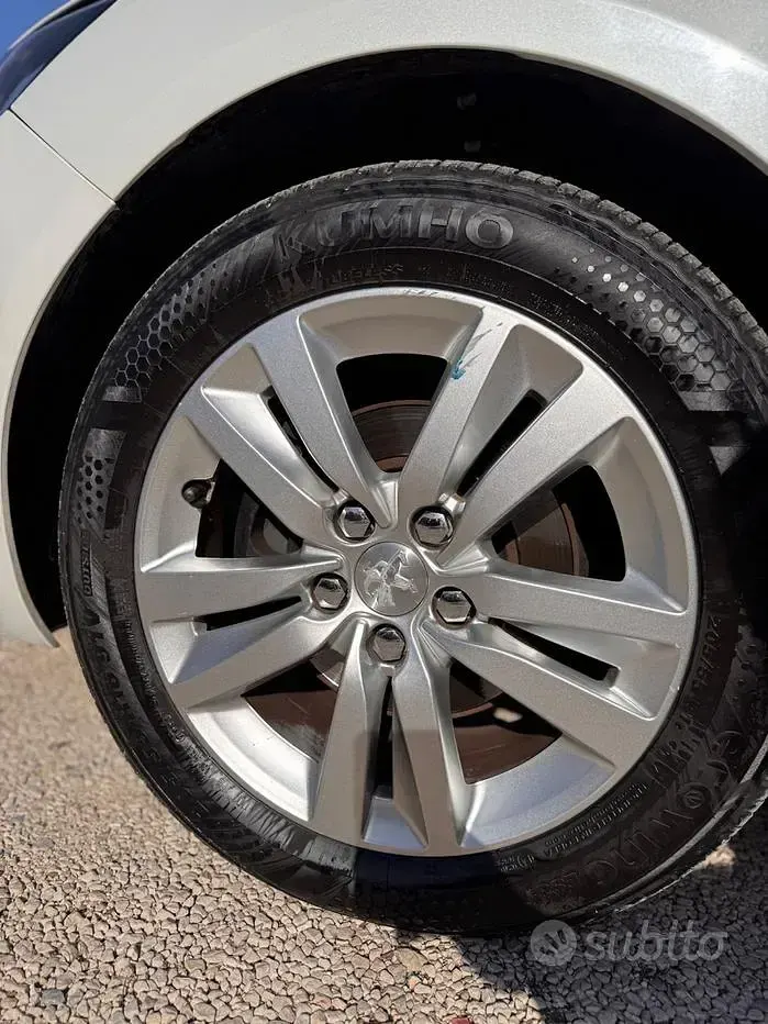 Usata Peugeot 308 Business-Line 120 CV (88 kW) 2015 Bianco Station wagon