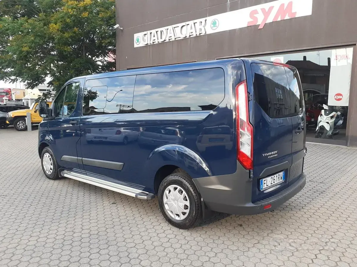 Usata Ford Transit Custom 131 CV (96 kW) 2018 Blu Station wagon