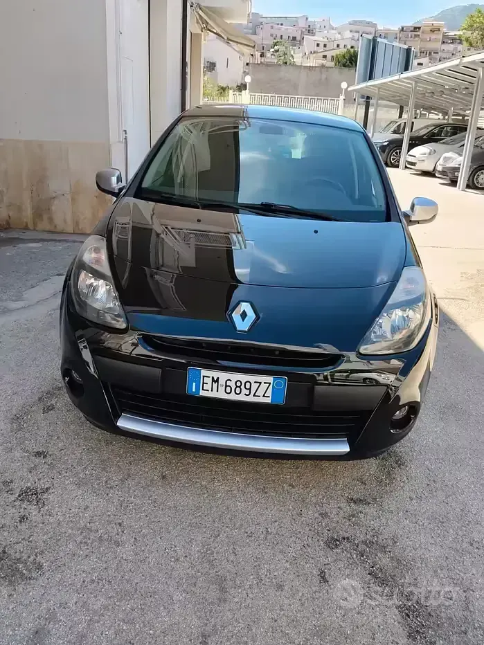 Usata Renault Clio IV Dynamique 75 CV (55 kW) 2012 Nero Berlina