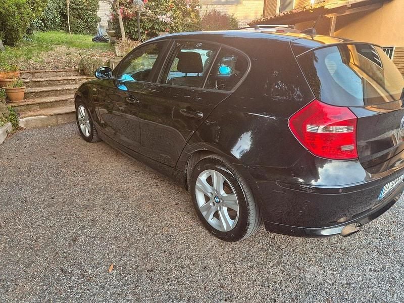 Usata BMW 118 143 CV (105 kW) 2009 Utilitaria