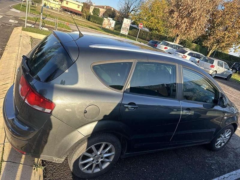 Usata Seat Altea XL 102 CV (75 kW) 2010 Monovolume