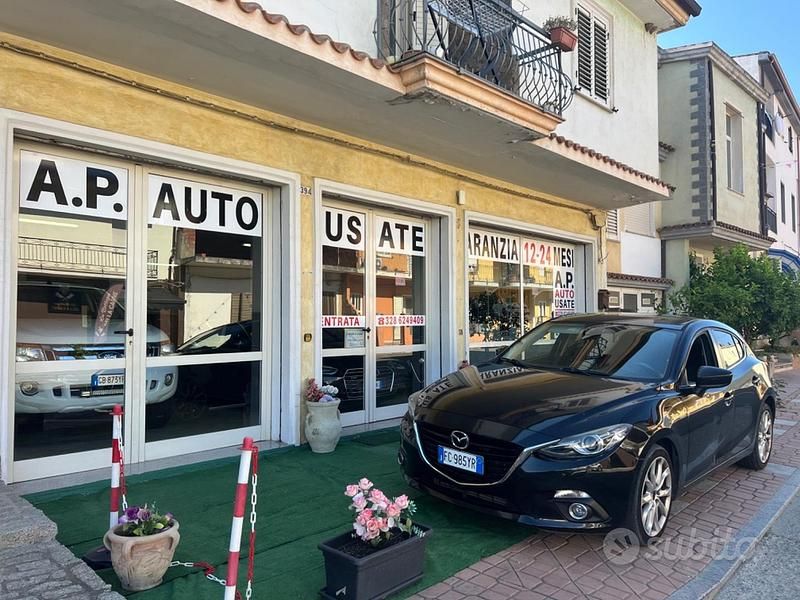 Nero Usata 2016 Mazda 3 Exceed Tre volumi | 7000 € (Buon prezzo) - Immagine 1/4