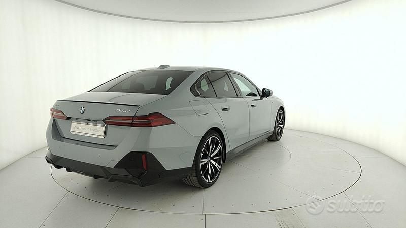 Usata BMW 520 M Sport 197 CV (144 kW) 2025 Grigio Berlina