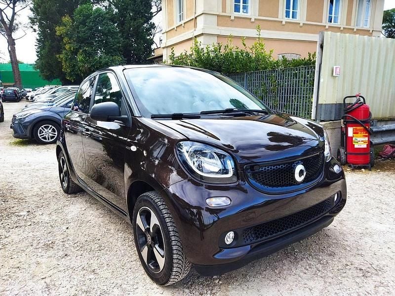 Usata Smart ForFour 90 CV (66 kW) 2019 Marrone Utilitaria