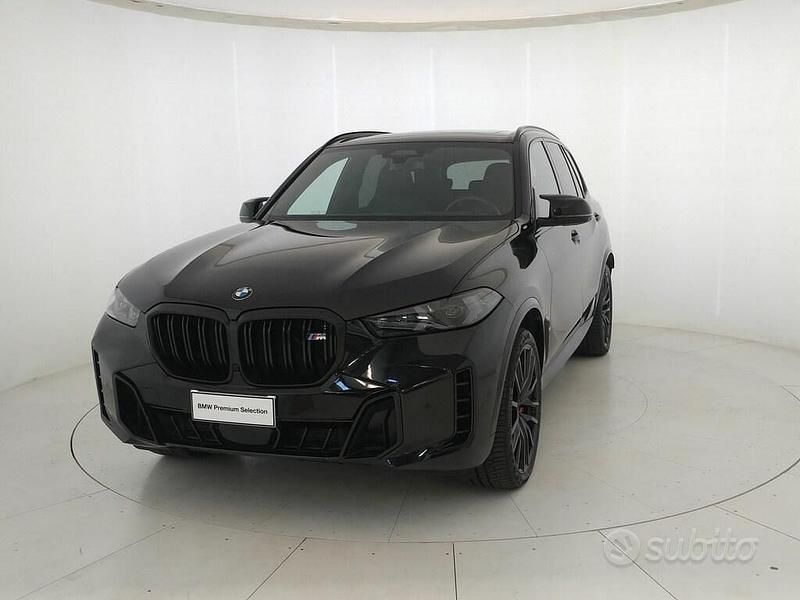 Nero Usata 2024 BMW X5 M M Sport SUV | 87.900 € - Immagine 1/4