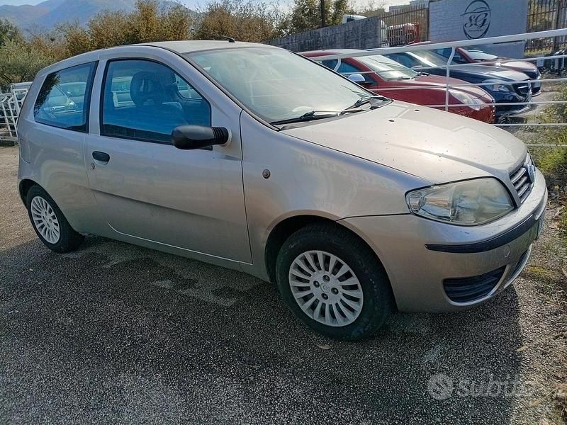 Usata Fiat Punto 2005 Grigio Utilitaria