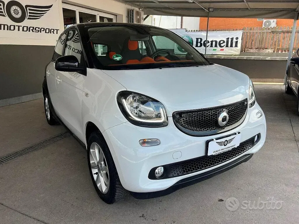 Usata Smart ForFour Passion 71 CV (52 kW) 2015 Bianco Utilitaria