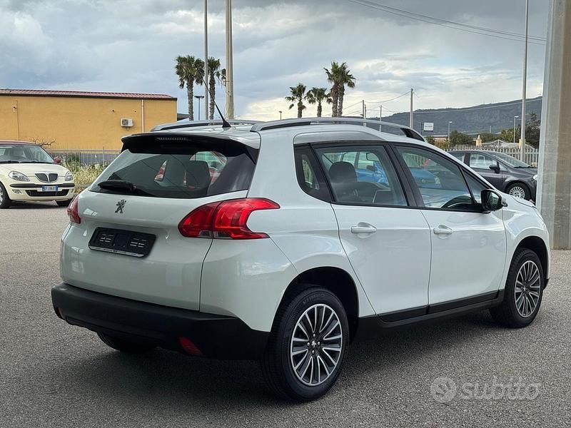 Usata Peugeot 2008 Active 82 CV (60 kW) 2014 Bianco SUV